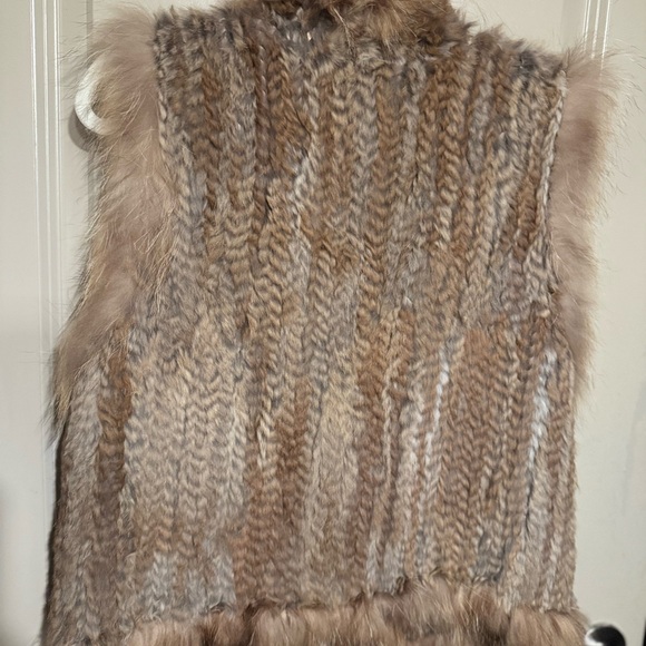 Retro Fur Vest in Brown and Tan - Picture 5 of 7
